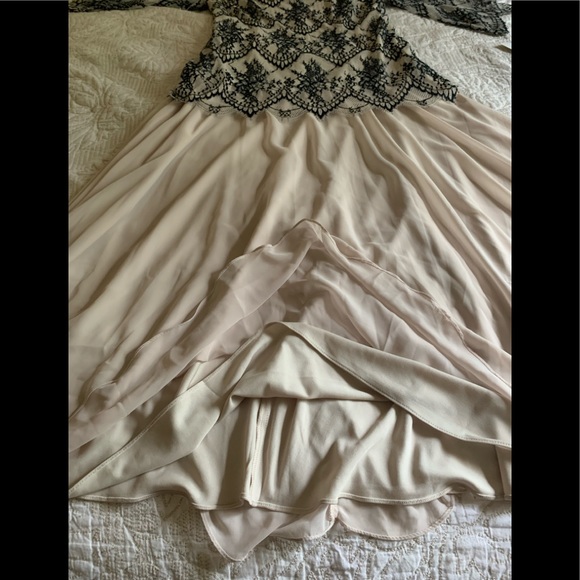 Alex Evenings lace chiffon gown - Picture 2 of 9